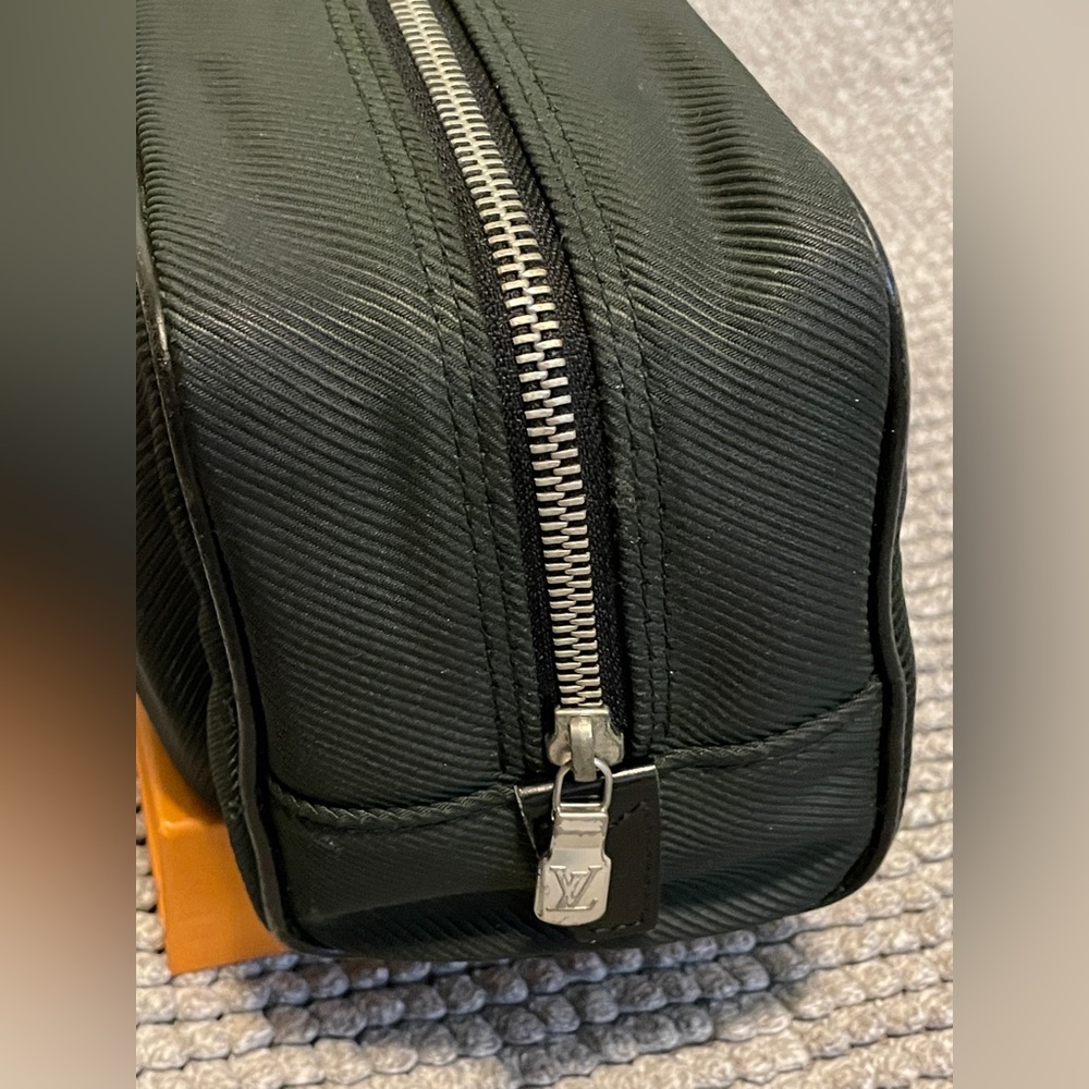 LV Taiga Parana Canvas Toiletry bag. Unisex dark greenish, black color - Picture 3 of 12